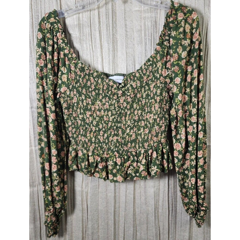 Romantic Boho Sage Green V Neck Floral Crop Top Lost + Wander Smocked Long Slv M
